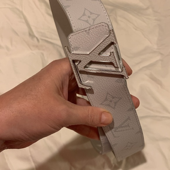 New beautiful authentic unisex Louis Vuitton white , grey belt/ silver buckle main image 11